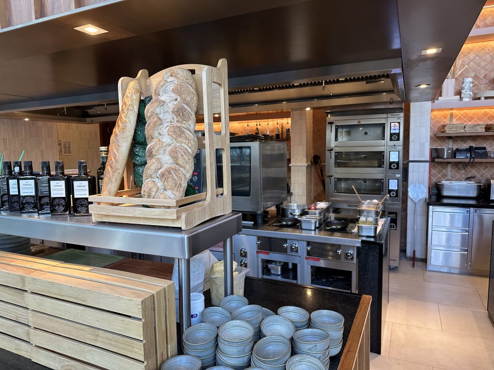 Gastro Vida Dubai Marina & Yacht Club