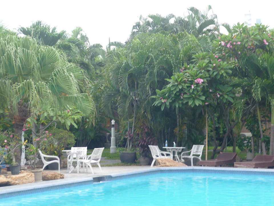 Sauberer Pool Hotel The Cottage