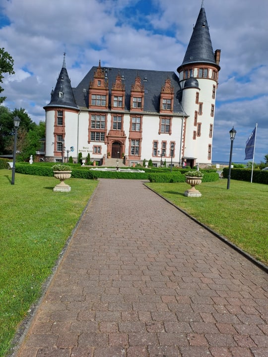 Außenansicht Seehotel Schloss Klink