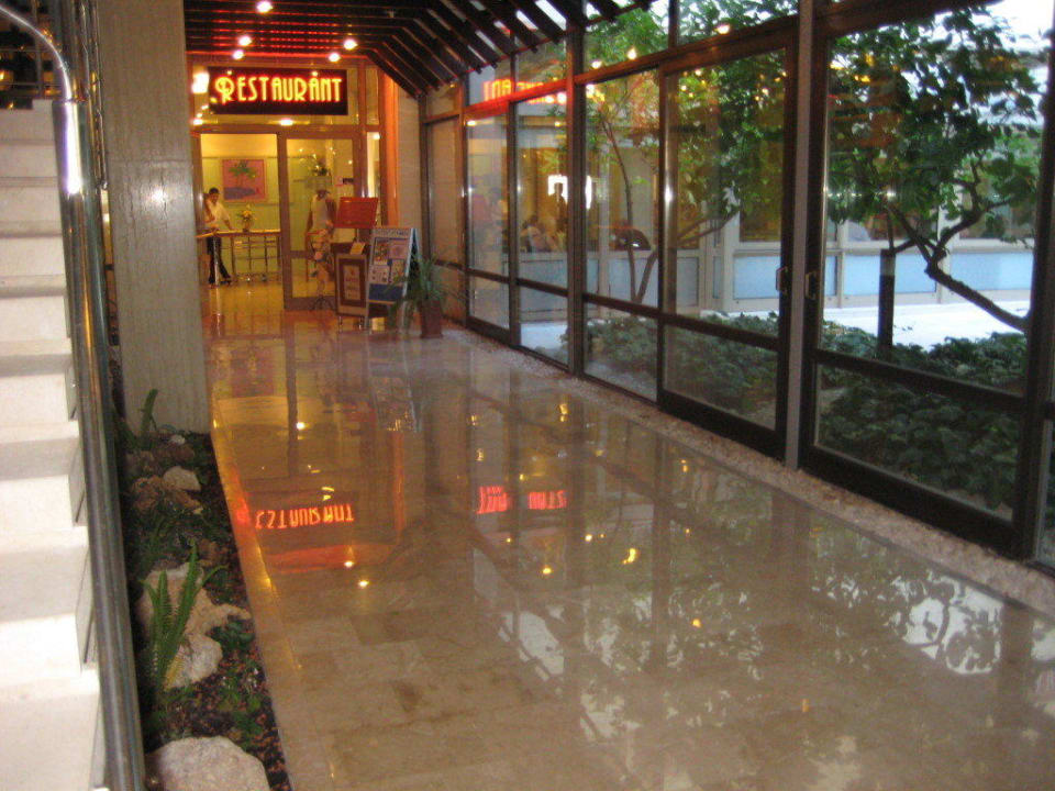 Zum Speisesaal Valamar Meteor Hotel