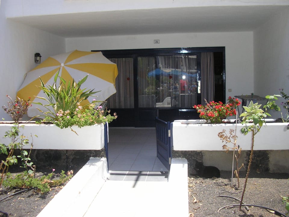 Unsere großzügige Terrasse Bungalows & Appartements Playamar