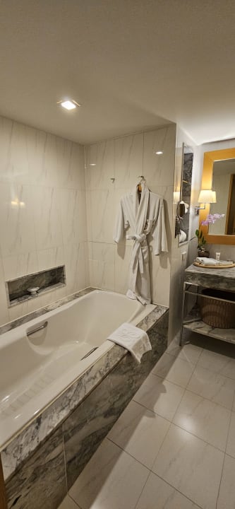 Zimmer Tower Club At Lebua