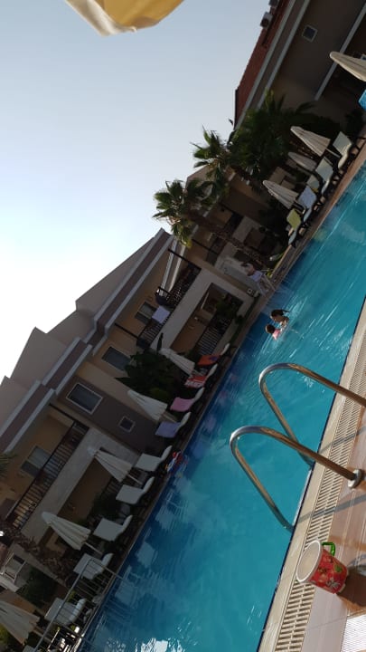 Außenansicht Hotel Turan Prince