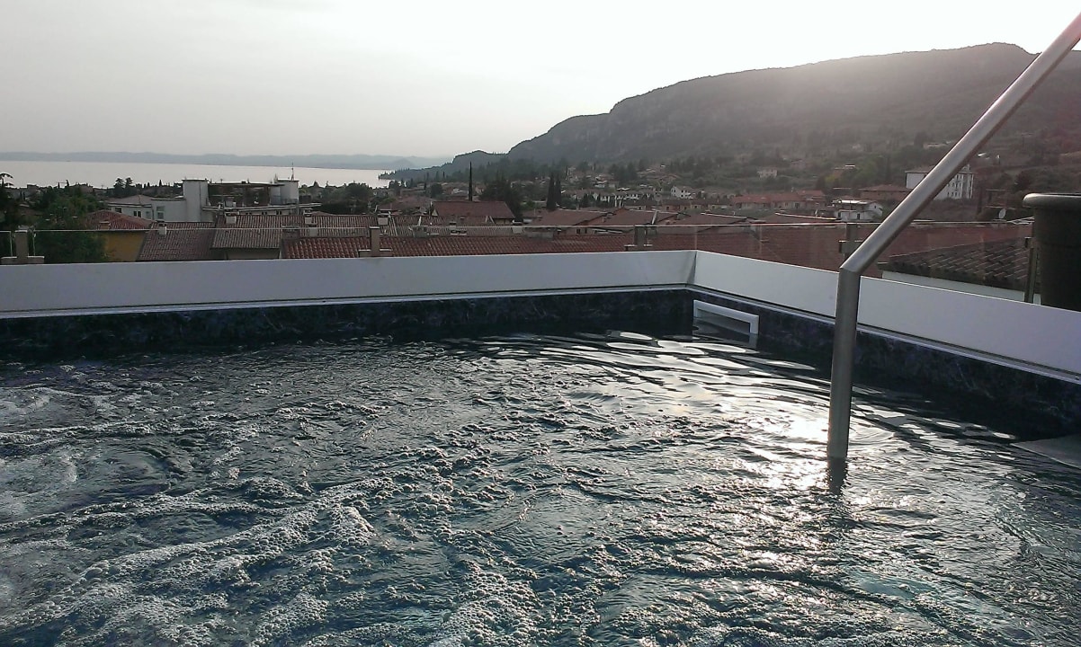 Panorama dalla Terrazza Solarium Hotel Eden Garda