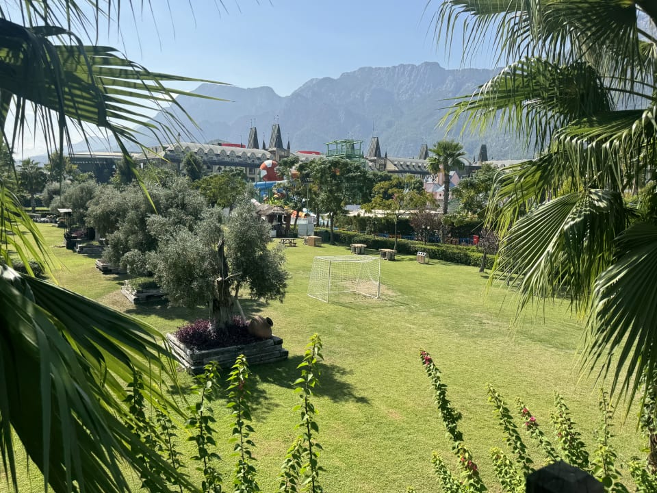 Gartenanlage Crystal Prestige Elite