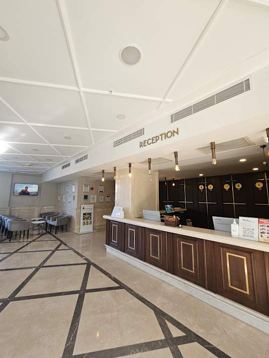 Lobby Royal Atlantis Beach Hotel