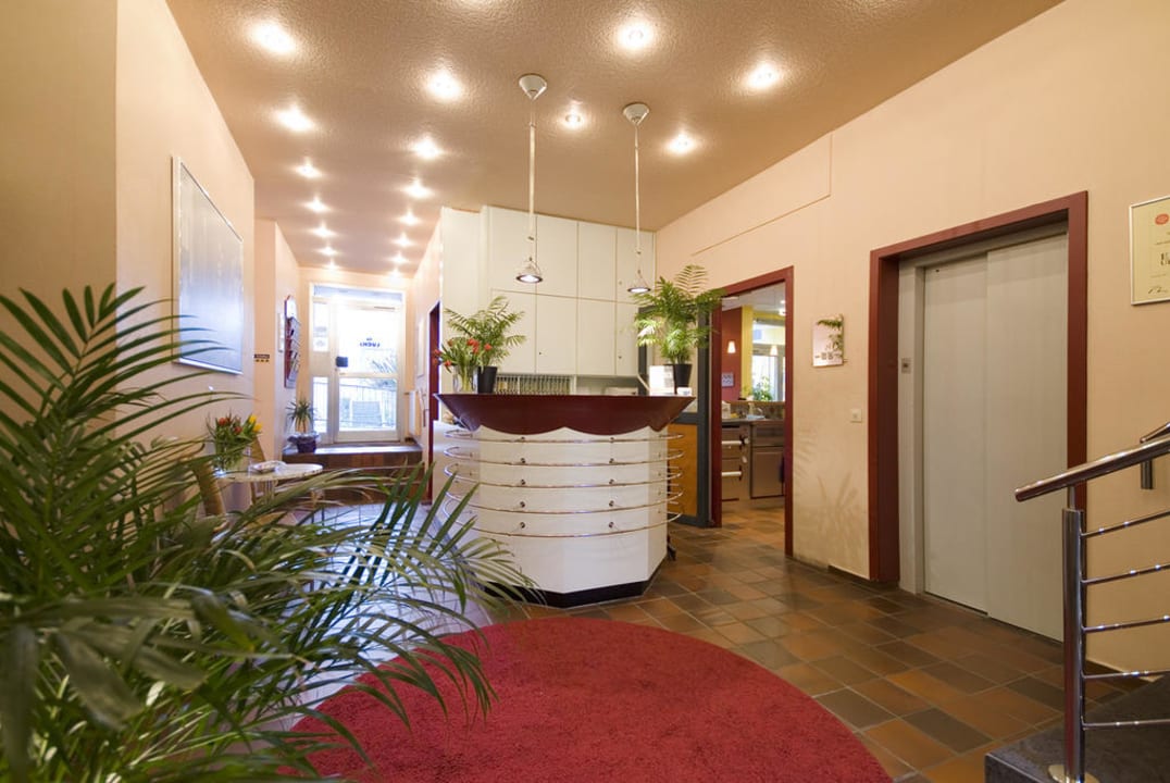 Hotel Lücke // Rezeption / Eingang Hotel Lücke