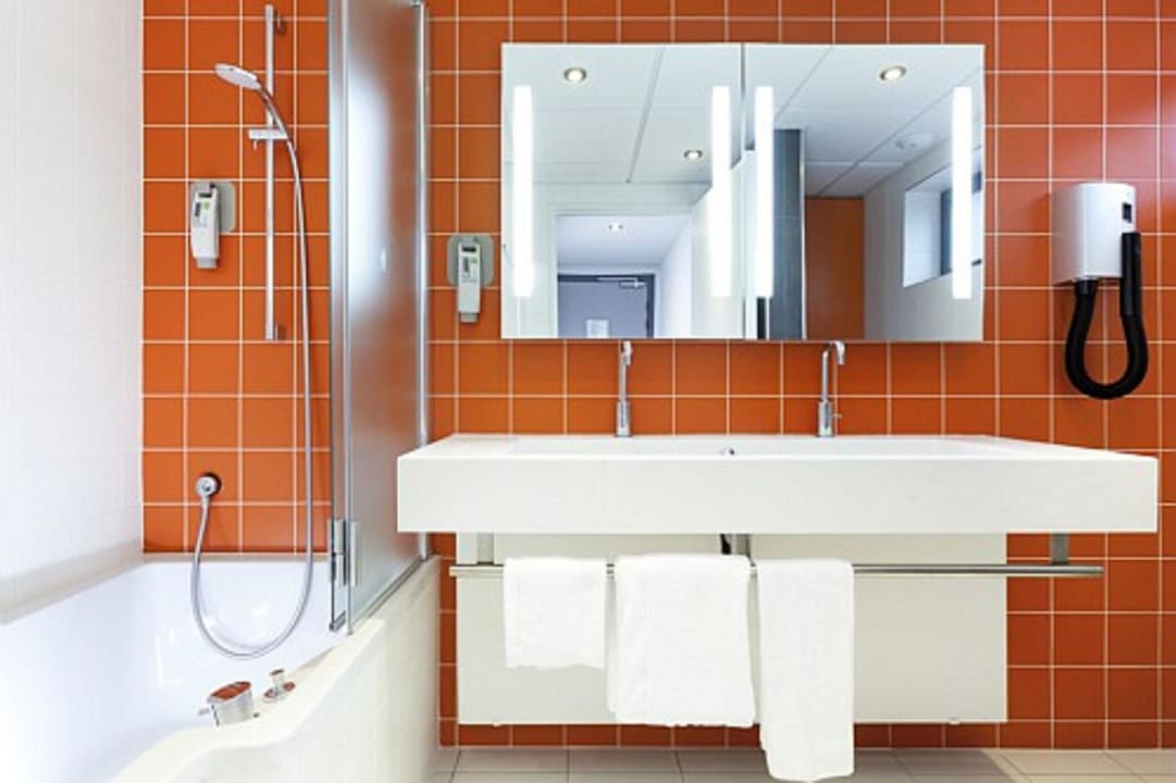 Salle de bain Hotel ibis Styles Paris Porte d'Orléans