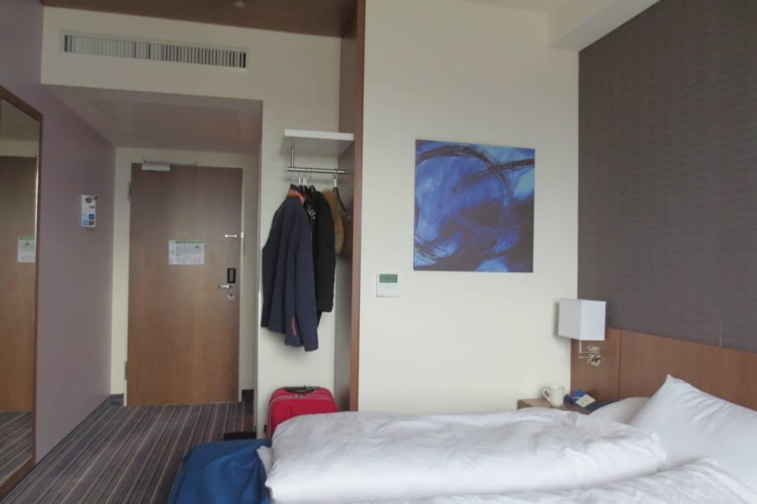 Blick ins Zimmer Holiday Inn Express Friedrichshafen