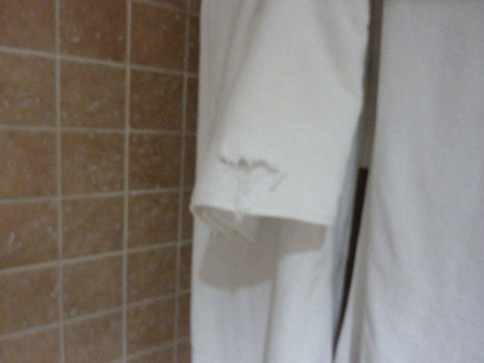 Ausgefranstes Handtuch Ilunion Sancti Petri