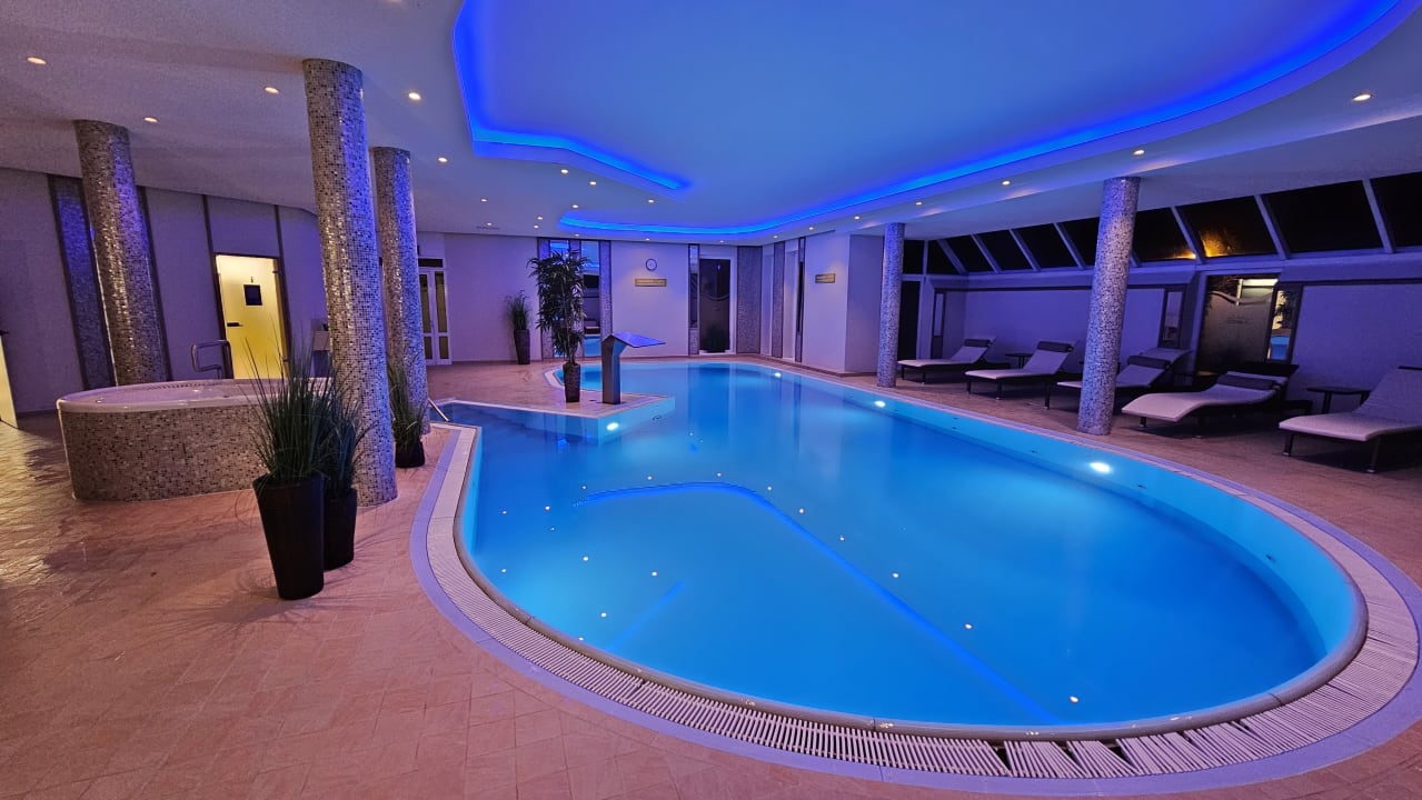 Pool Das Schokoladenhotel