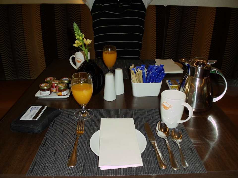 Frühstückstisch Hilton Berlin
