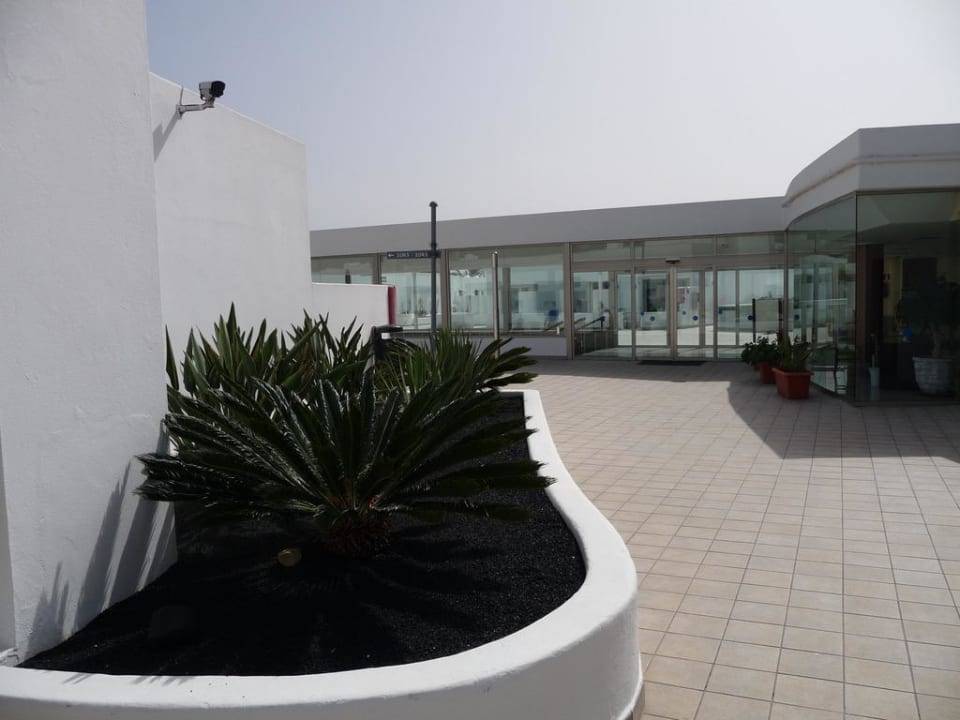 Weg  vom Zimmer zur Rezeption und Speisesaal Hotel Las Costas