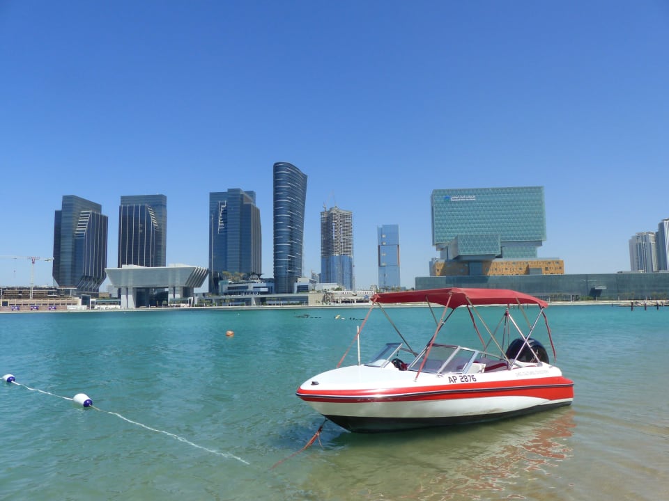 Strand und Aussicht.. super Le Meridien Abu Dhabi Resort