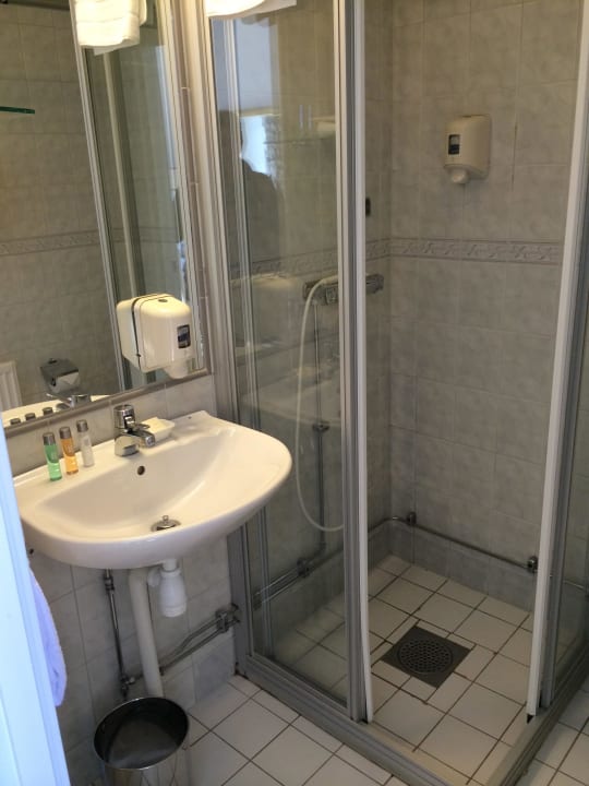 Kleines Bad Elite Stadshotellet