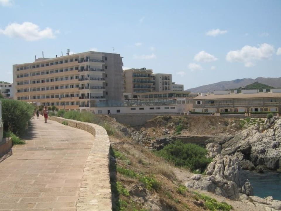 Blick von Westen aufs Hotel Lux allsun Hotel Lux de Mar