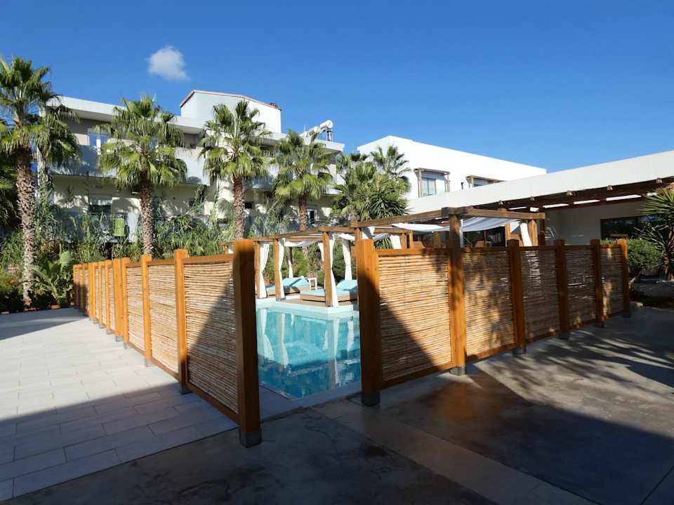 Pool Paralos Lifestyle Beach