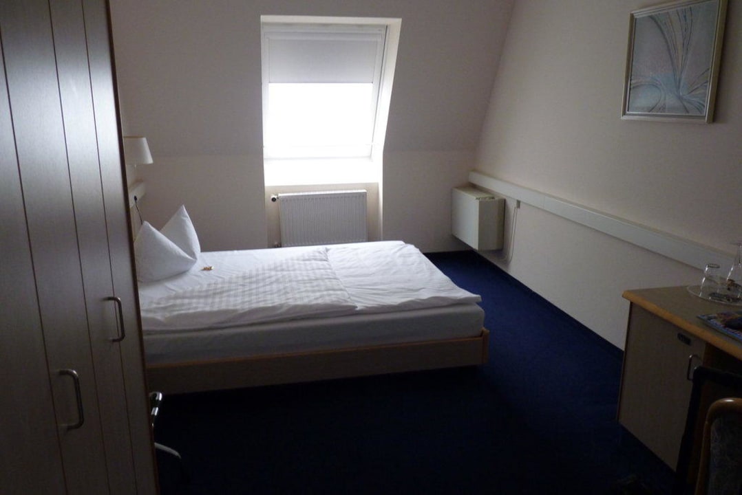 Blick ins Zimmer (7. OG) Flemings Hotel Frankfurt-Central