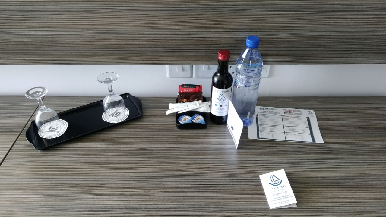 Zimmer Limanaki Beach Hotel