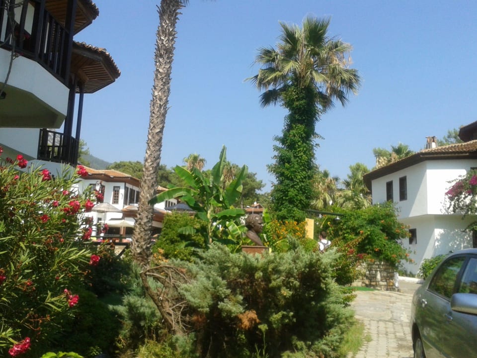 Ogród Hotel Yücelen