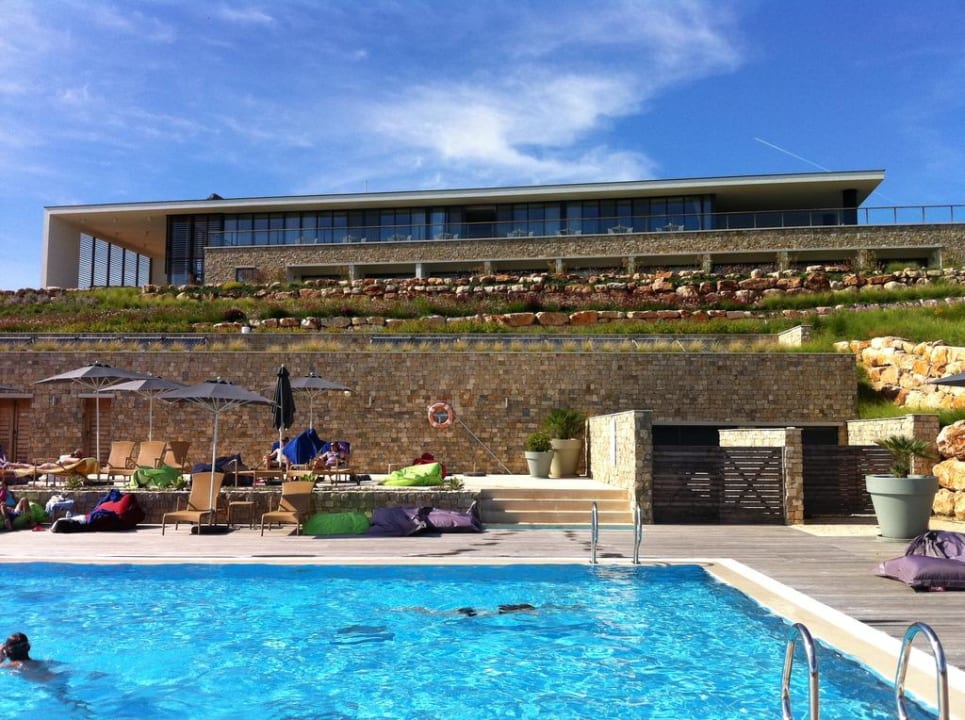 Hotel vom Pool aus Martinhal Sagres Beach Family Resort Hotel