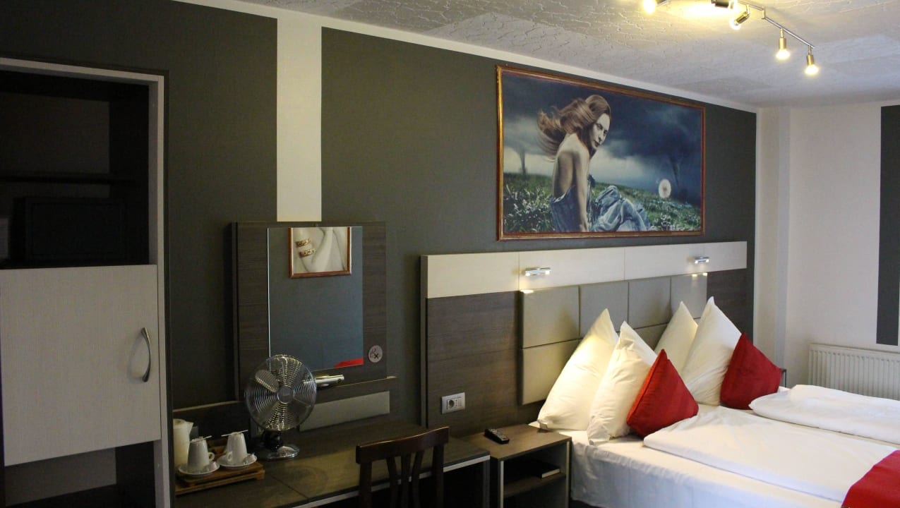 Doppelzimmer iit Balkon und Rheinblick 2015 Rheinhotel Lilie