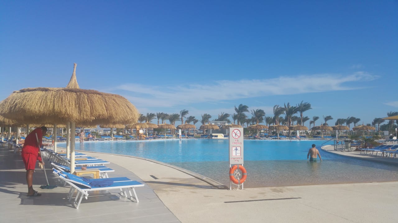 Pool Pickalbatros Royal Moderna Resort-Sharm El Sheikh