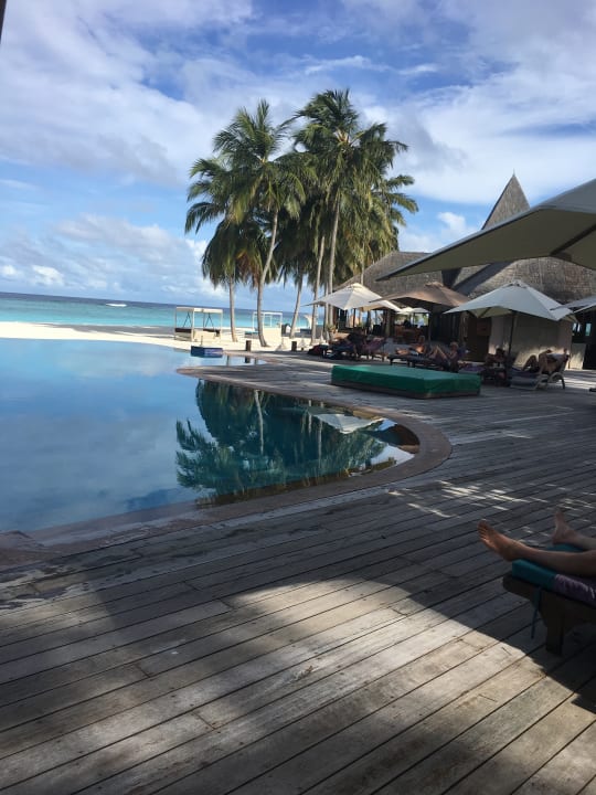 Pool Veligandu Maldives Resort Island