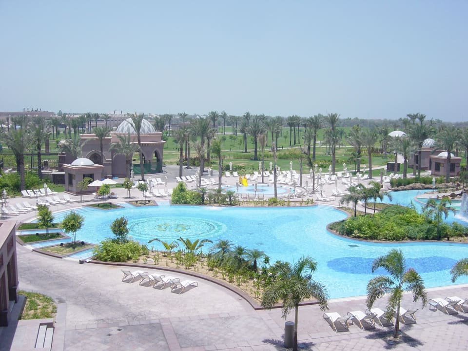 Der West-Pool Emirates Palace Mandarin Oriental