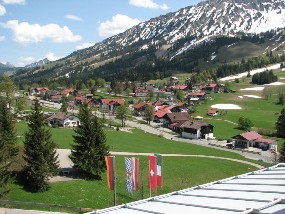 Blick vom Hotelfenster auf die Alpen Oberjoch - Familux Resort