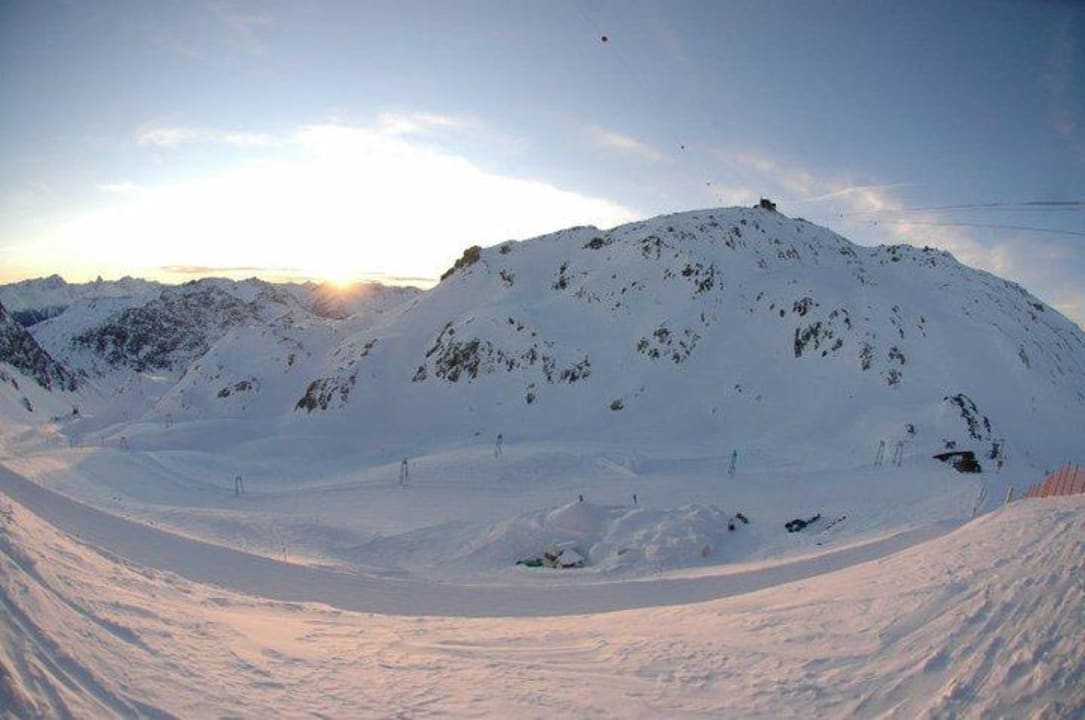 Iglu-Dorf Davos-Klosters Iglu-Dorf Davos Klosters