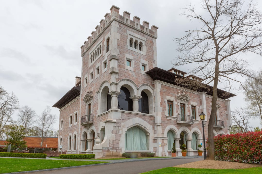 Außenansicht Hotel Castillo Del Bosque La Zoreda