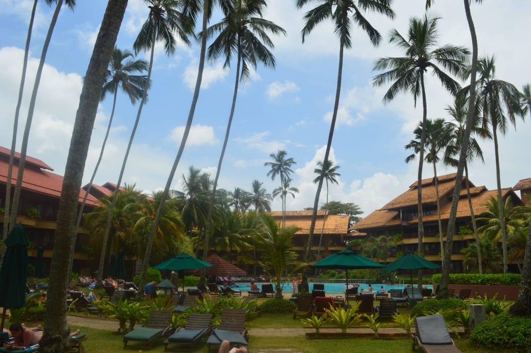 Poolanlage von Meeresseite Royal Palms Beach Hotel