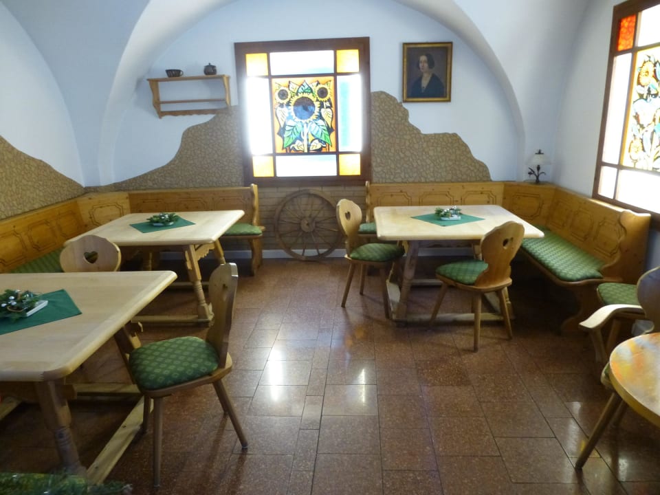 Kleiner gemütlicher Frühstücksraum Hotel Grundmühle