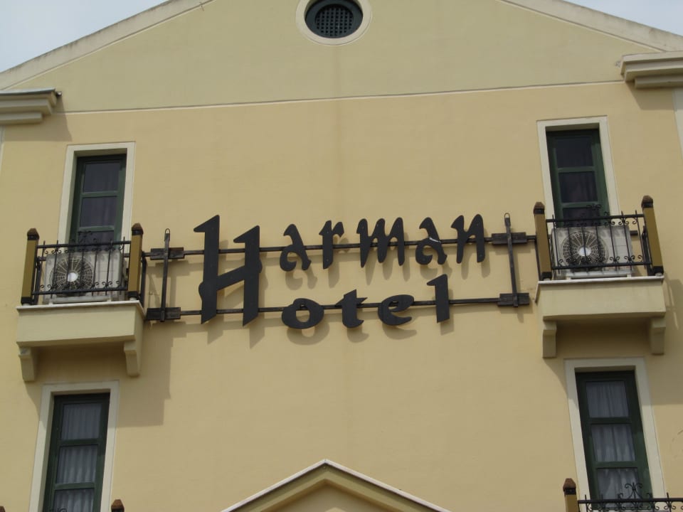 Wygląd zewnętrzny hotelu Harman Hotel