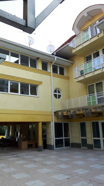 Innenhof Club MenDan Aparthotel