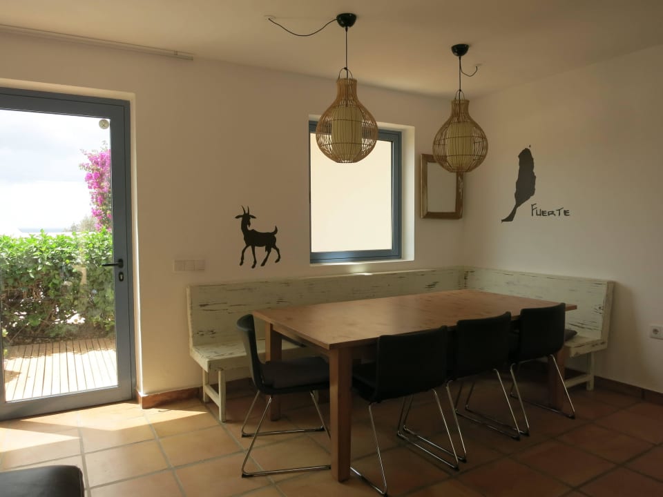 Gemütlicher Esstisch Hotel Villas Patio