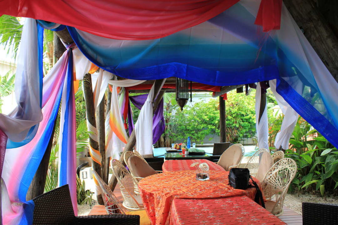 Frühstück im Garten Villa Seewoo