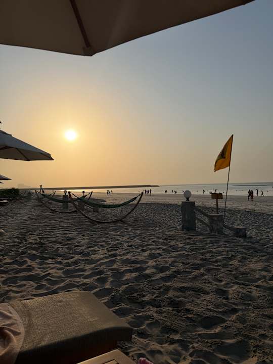 Strand The Cove Rotana Resort