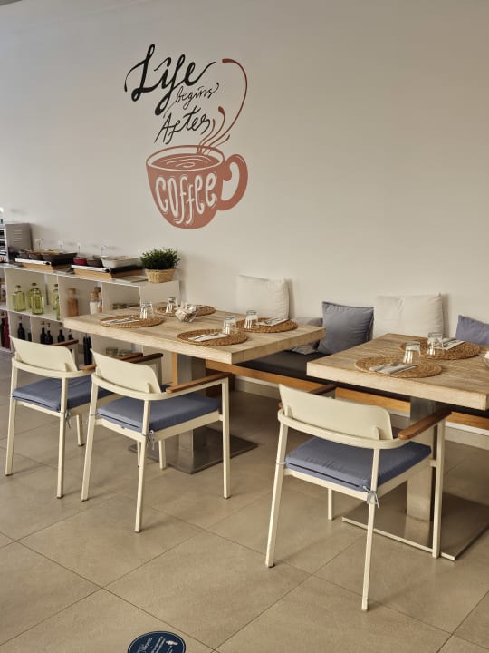 Gastro 4U Miranda - Adults Only