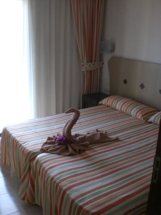 Schlafzimmer der Suite SBH Hotel Taro Beach