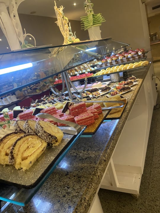 Gastro Three Corners Equinox Beach Resort