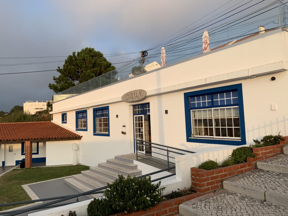 Lobby Zulla Nazare's Surf Village