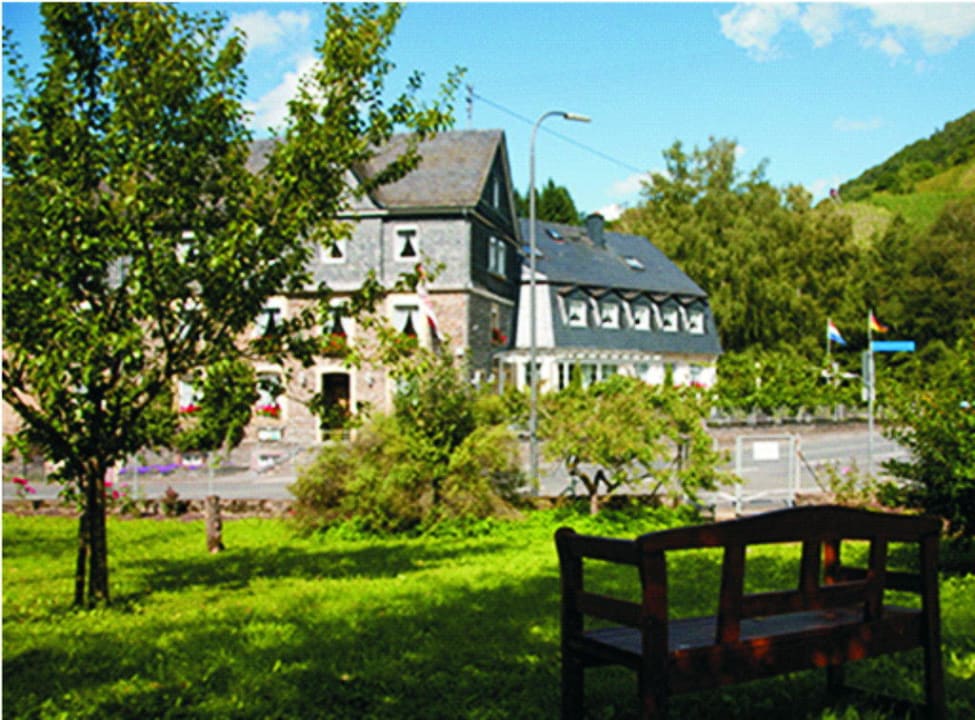 Aussenansicht Weinhaus-Hotel Gräffs-Mühle
