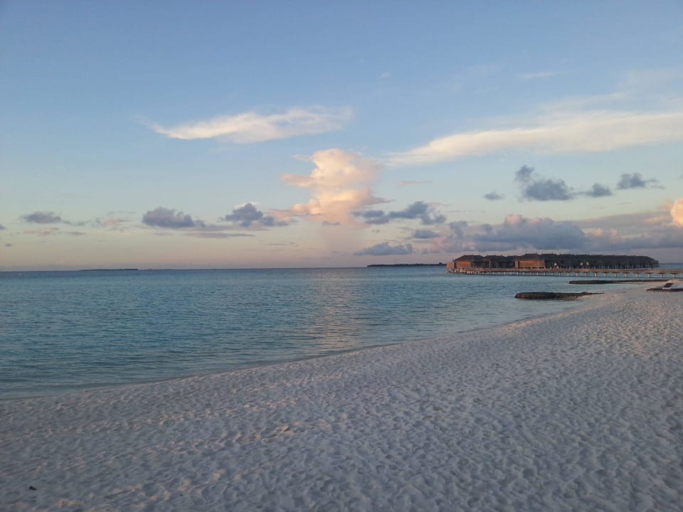 Einsame Dämmerung Constance Moofushi Maldives