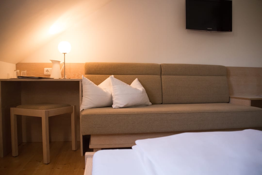 Zimmer Achs-Wendelin Weine und Gästehaus