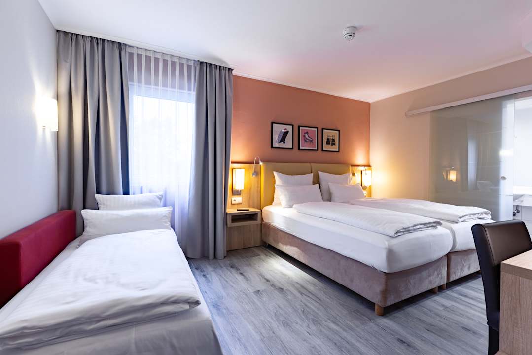 Zimmer Garner Hotel Bremen North by IHG