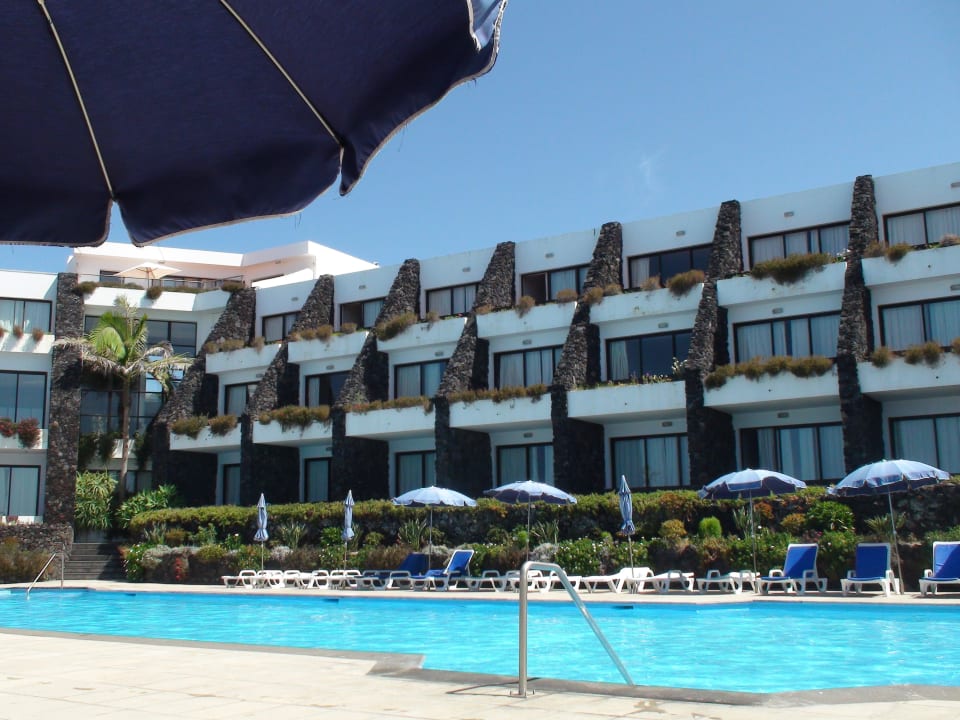 Am Pool Caloura Hotel Resort