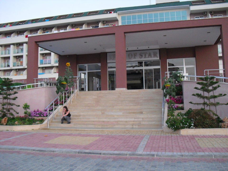 Eingang Telatiye Resort