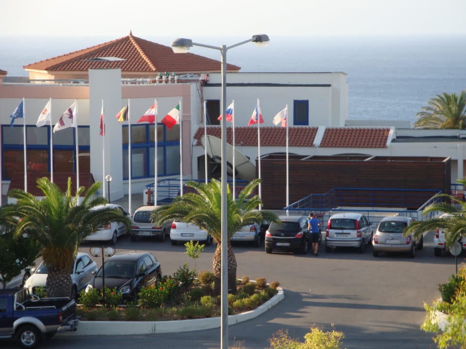 Ein Teil des Hauptgebäudes Rodos Princess Beach Hotel & Spa